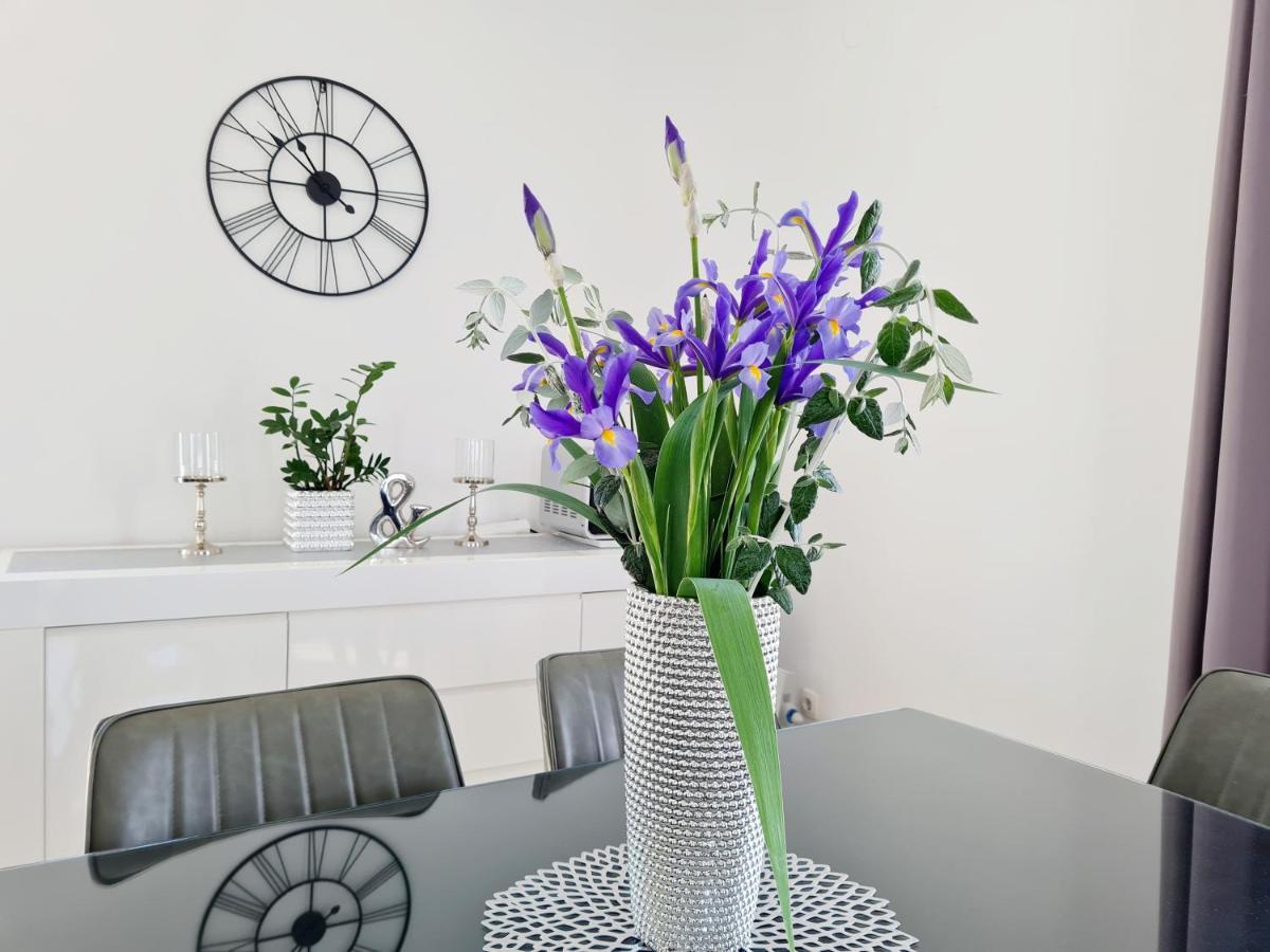 Apartment In มูร์แตร์ ภายนอก รูปภาพ