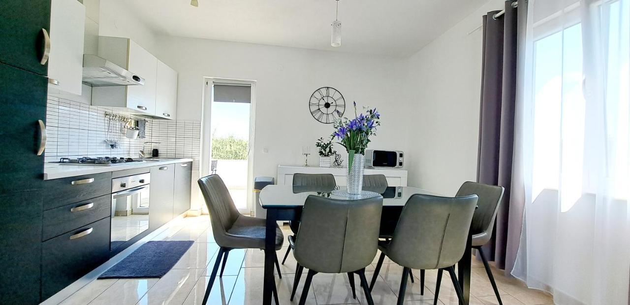 Apartment In มูร์แตร์ ภายนอก รูปภาพ