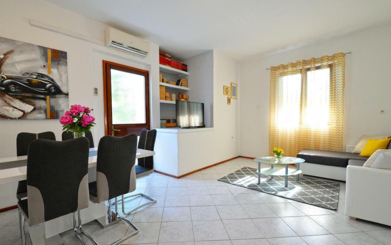 Apartment In มูร์แตร์ ภายนอก รูปภาพ
